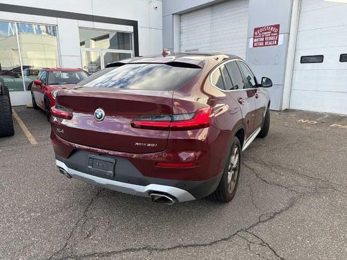 2024 BMW X4 xDrive30i