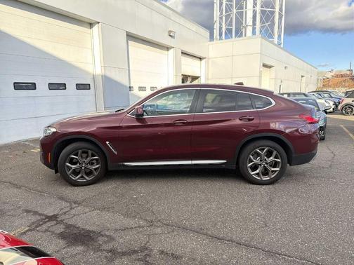 2024 BMW X4 xDrive30i