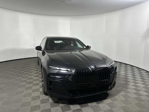 2026 BMW 740 i xDrive