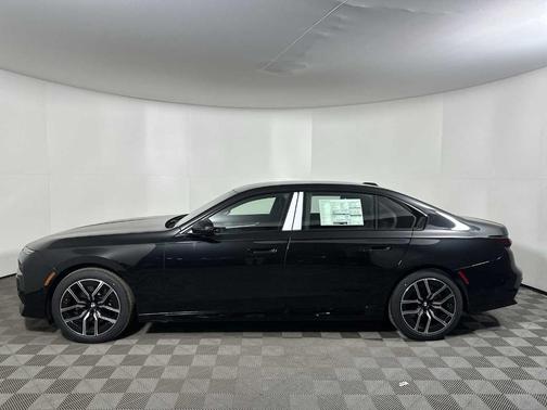 2026 BMW 740 i xDrive