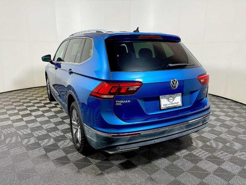 2018 Volkswagen Tiguan 2.0T SEL Premium