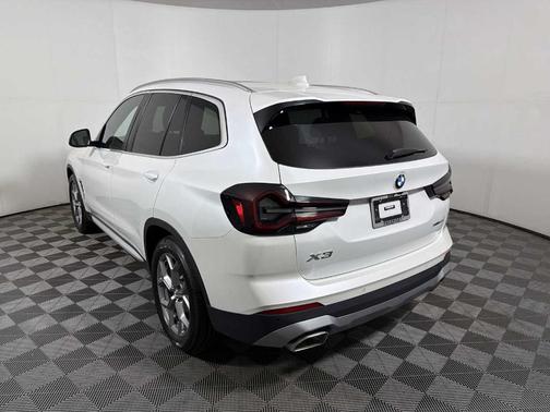 Mineral White Metallic 2023 BMW X3 xDrive30i