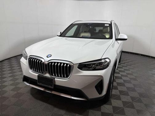 Mineral White Metallic 2023 BMW X3 xDrive30i