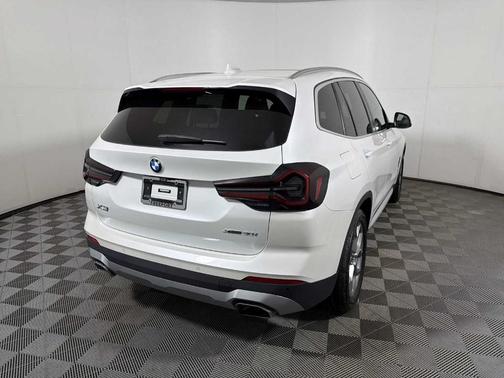 Mineral White Metallic 2023 BMW X3 xDrive30i
