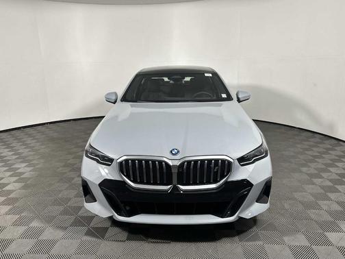 2026 BMW i5 xDrive40