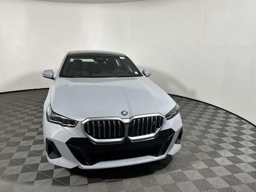 2026 BMW i5 xDrive40