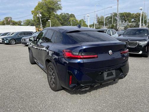 2023 BMW X4 M40i