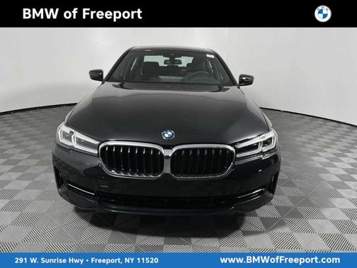 Jet Black 2023 BMW 540 i xDrive