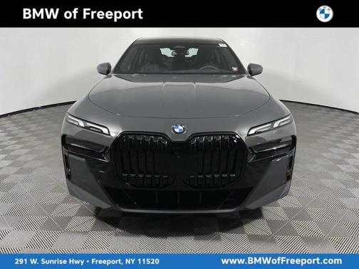 Gray Metallic 2023 BMW 740 i