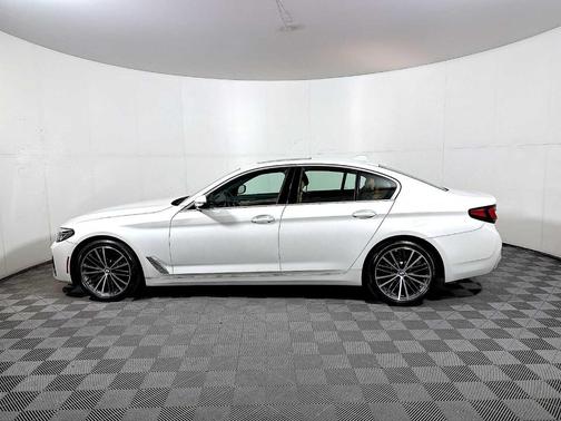 2023 BMW 530 i xDrive