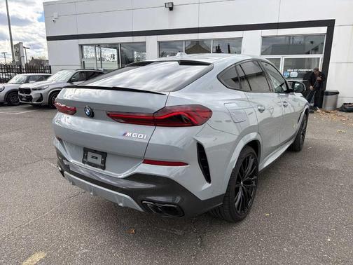 2024 BMW X6 M60i