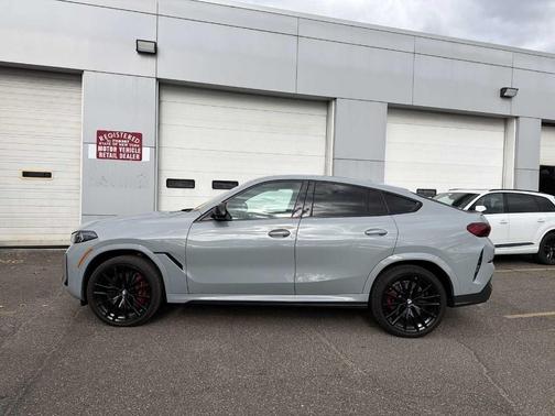 2024 BMW X6 M60i