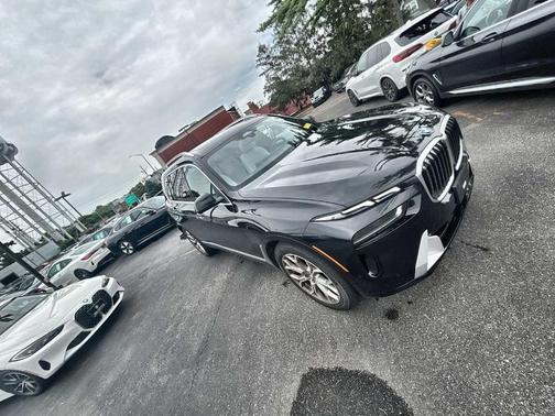 2023 BMW X7 xDrive40i