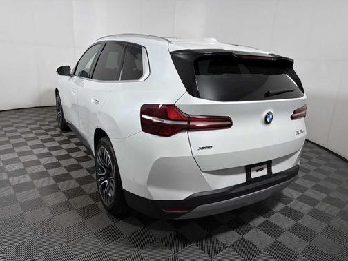 Mineral White Metallic 2026 BMW X3 30 xDrive