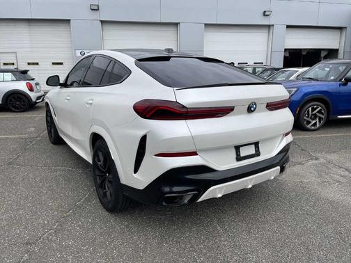 2024 BMW X6 xDrive40i