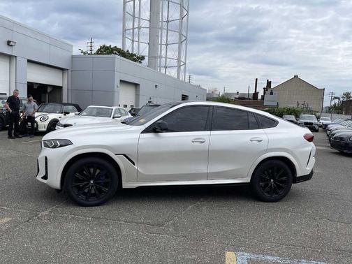 2024 BMW X6 xDrive40i