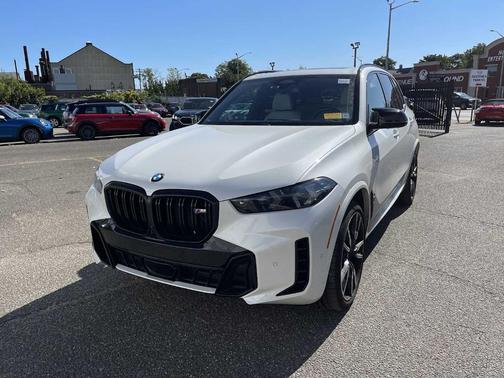 2025 BMW X5 M60i