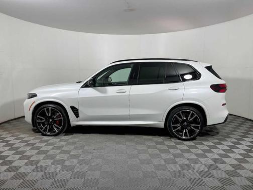 2025 BMW X5 M60i