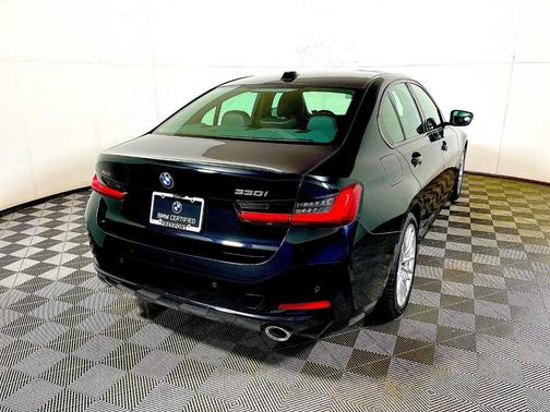 2023 BMW 330 i xDrive