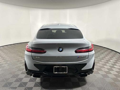 Gray Metallic 2024 BMW X4 M40i