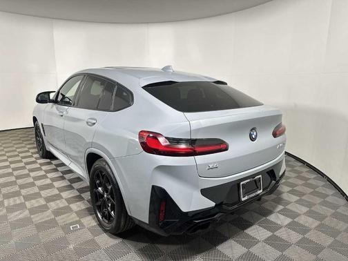 Gray Metallic 2024 BMW X4 M40i