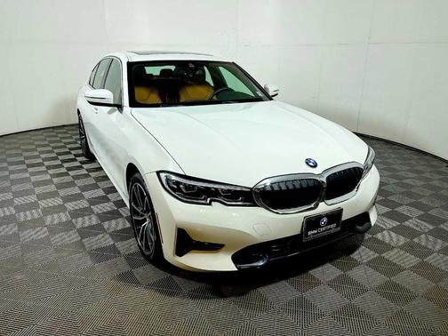 2022 BMW 330 i xDrive