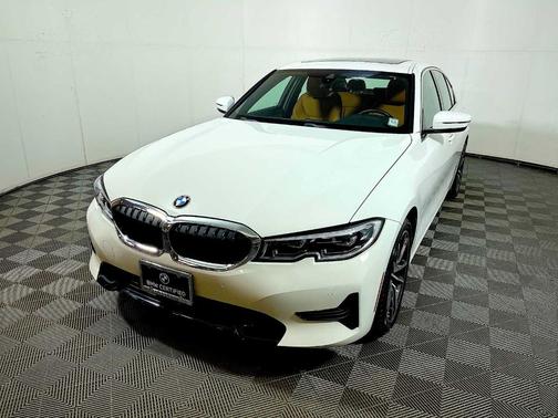 2022 BMW 330 i xDrive