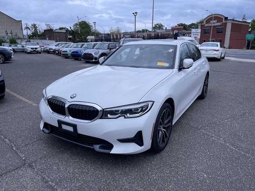 2022 BMW 330 i xDrive