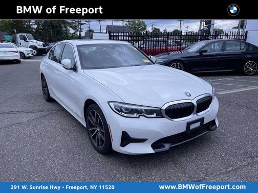 2022 BMW 330 i xDrive