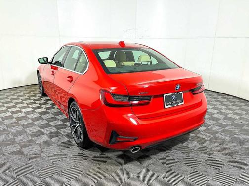 2022 BMW 330 i xDrive