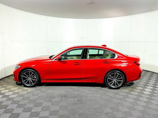 2022 BMW 330 i xDrive