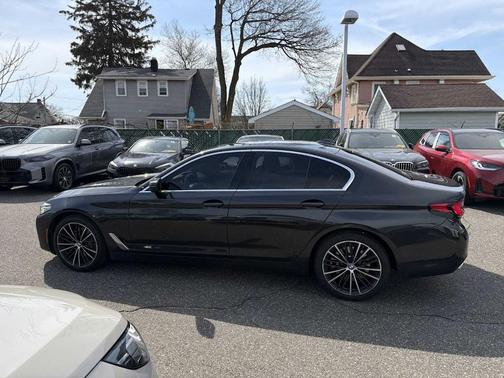 Dark Graphite Metallic 2022 BMW 540 i xDrive