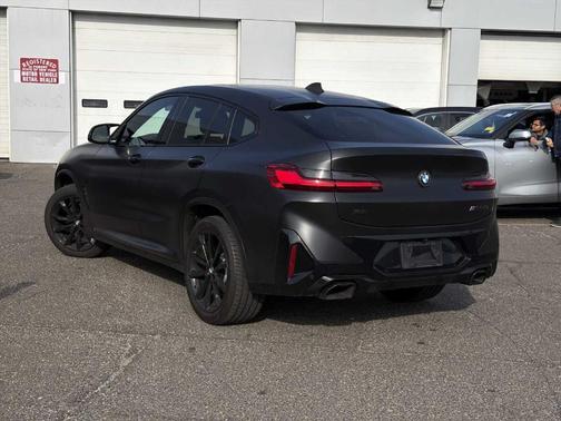 2022 BMW X4 M40i