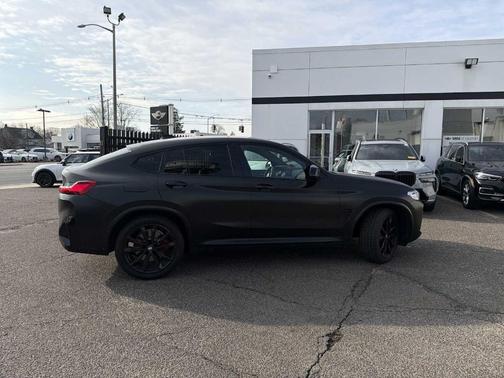 2022 BMW X4 M40i