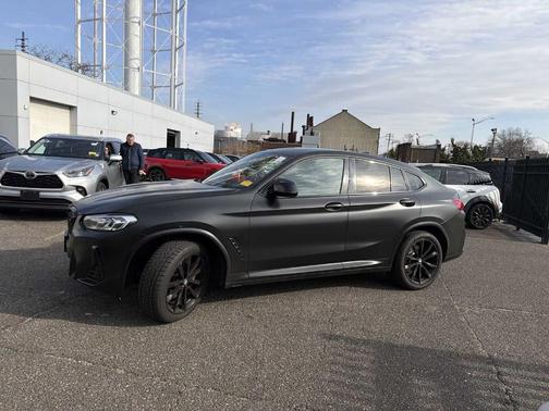 2022 BMW X4 M40i