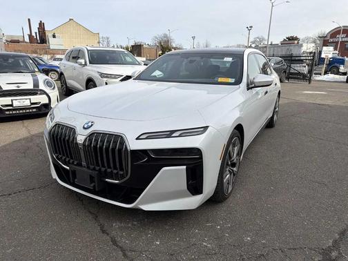 2023 BMW 760 760i xDrive