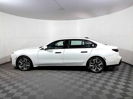 2023 BMW 760 760i xDrive