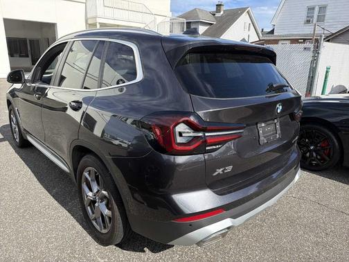 Dark Graphite Metallic 2024 BMW X3 xDrive30i