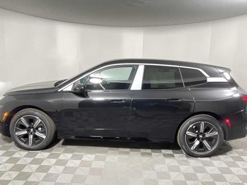 2026 BMW iX xDrive60
