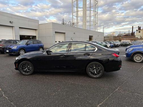 2025 BMW 330 i xDrive