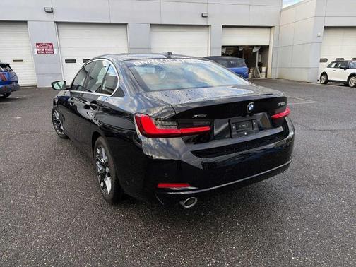 2025 BMW 330 i xDrive