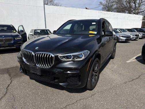 Black Sapphire Metallic 2023 BMW X5 xDrive40i