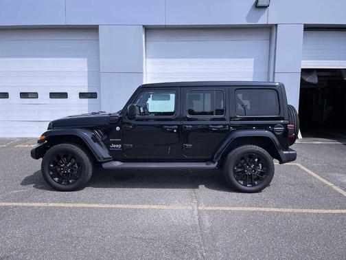 2024 Jeep Wrangler 4xe Sahara