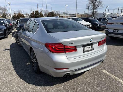 Glacier Silver Metallic 2019 BMW 530 i xDrive
