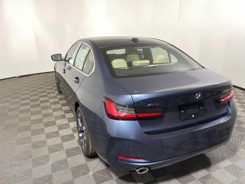 2025 BMW 330 i xDrive