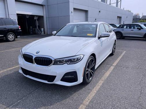2022 BMW 330 i xDrive