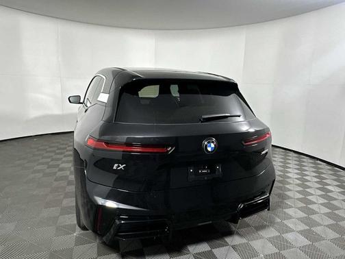 2026 BMW iX xDrive60