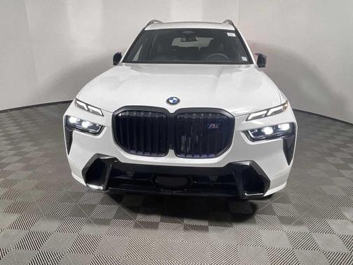 2026 BMW X7 M60i