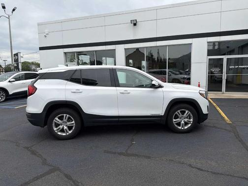 Summit White 2020 GMC Terrain SLE