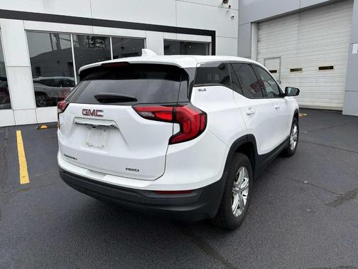 Summit White 2020 GMC Terrain SLE